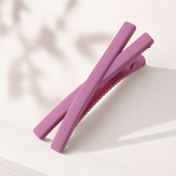 Minuit Acetate Duckbill Clip in Altrosa – Flat Lay Produktfoto | Vefash
