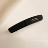 Dorée Wide Spring Clip in Schwarz – Produktdetail Qualitätsaufnahme | Vefash