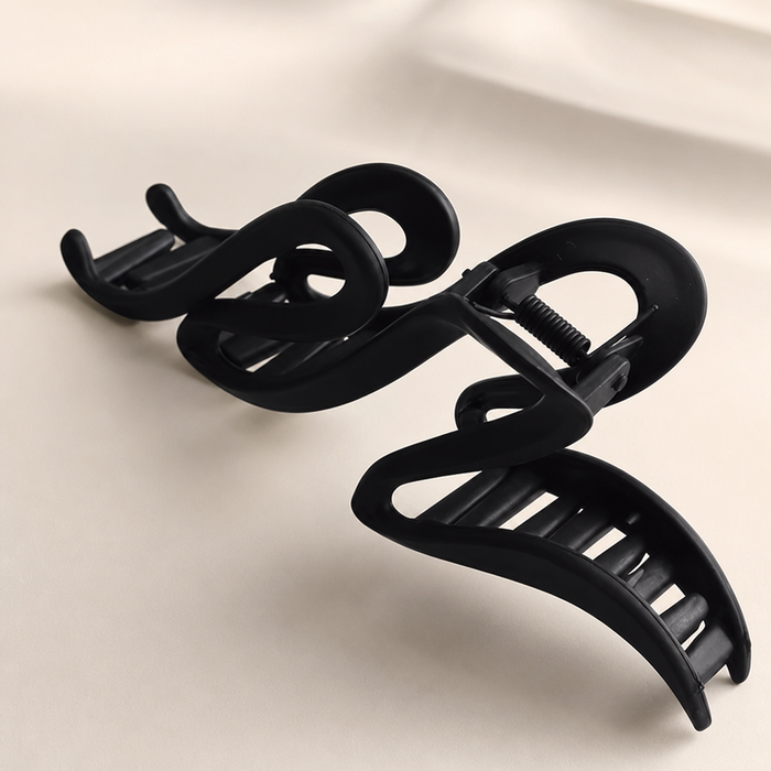 Onde Matte Clip im Detail – hochwertige matte Acetat-Oberfläche