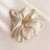 Cow Print Scrunchie von vefash – Scrunchies, Stylingdetail 14