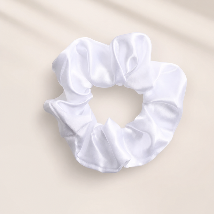 Cow Print Scrunchie von vefash – Scrunchies, Nahaufnahme 5