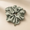 Satin Scrunchie Black von vefash – Scrunchies, Farbauswahl 8