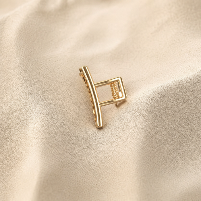 💛 Golden Heart Hair Clip – Minimalist Hair Claw Clip with Strong Hold ✨