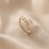 💛 Golden Heart Hair Clip – Minimalist Hair Claw Clip with Strong Hold ✨