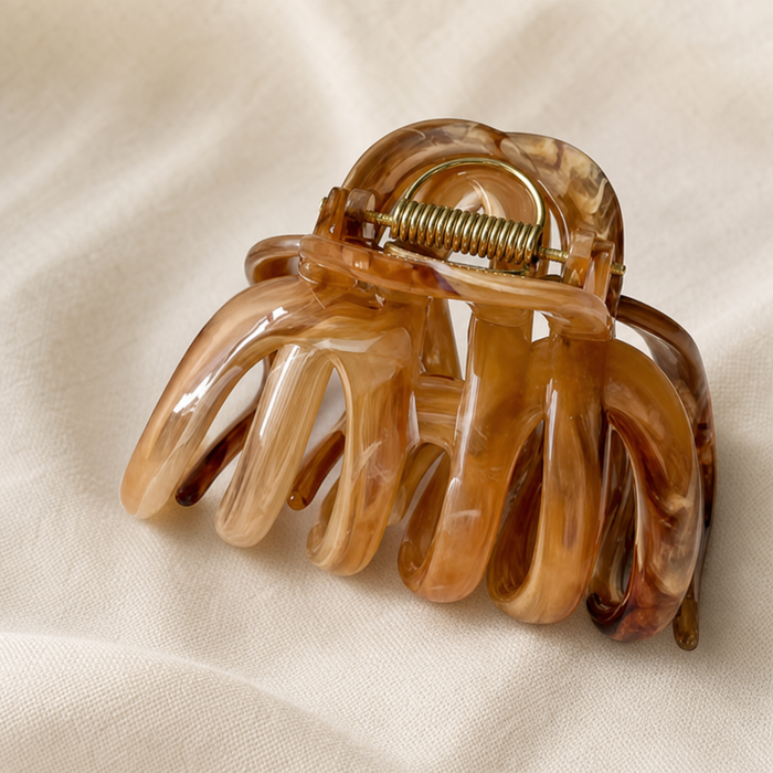 🤍 Large acetate hair clip – Elegant ink-blend design with a strong hold ✨