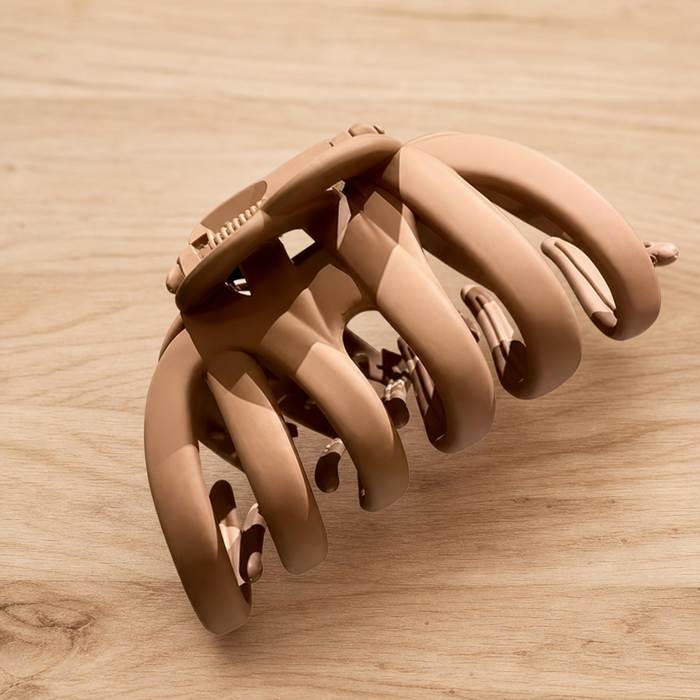 ☕ Korean Neutral Coffee Hair Claw Clip – Large hair clip for thick hair 🤎