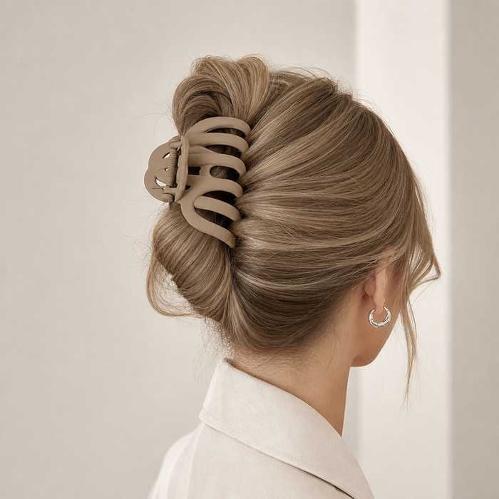 ☕ Korean Neutral Coffee Hair Claw Clip – Large hair clip for thick hair 🤎
