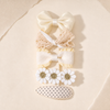 Noeud Lace Bow Clip Set in Beige-Mix – Lifestyle Eleganz-Aufnahme | Vefash
