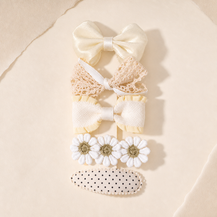 Noeud Lace Bow Clip Set in Beige-Mix – Lifestyle Eleganz-Aufnahme | Vefash