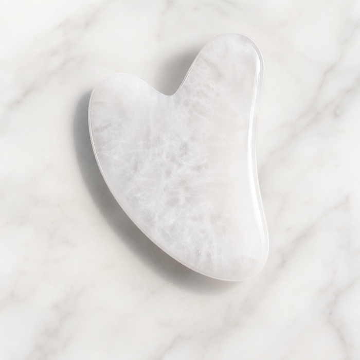 Blanc Quartz Gua Sha in guasha – Lifestyle Haarstyling Aufnahme | Vefash